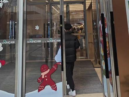 拿到小米17u了,小激动,开始今天忙碌的评测,大家想看什么可以跟我说哦,#小米#小米17ultra #小米手机#手机拍照 #徕卡