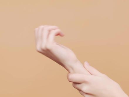 护手霜破圈:香氛抗老成新引擎 40亿护手霜市场,谁在悄悄升级?
#护手霜 #抗衰老 #手部护理 #香氛护手霜