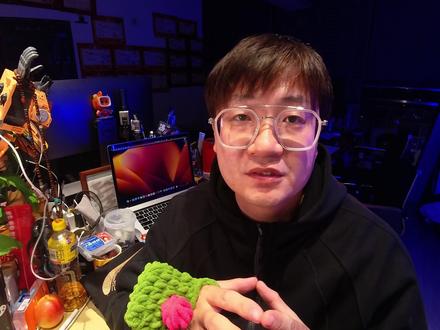 【随时被删】如何通过AI+YouTube赚钱?保姆级拆解 认知差、信息差
是多么可怕的一件事情
17分钟超长干货
分享油管频道案例
分析拆解
如何通过:
图生视频AI技术AI+YouTube赚钱的底层逻辑
国内很多割韭菜教程
也都是通过这种网络信息差
贩卖信息差和认知差
本期视频划重点:
1:开通YPP,Youtube合作伙伴计划讲解
2:图生视频制作逻辑及AI工具分析
3:成本核算(AI视频+AI音乐)
4:如何提高效率,降本增效
5:拆解Youtube流量与收益的基础逻辑
6:线上赚钱最最最最最重要的事
#抖音知识年终大赏 #知识科普 #youtube精选 #宝哥聊自媒体 #信息差赚钱思路