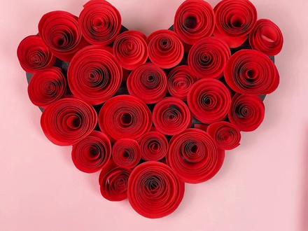 彩纸卷出玫瑰,给妈妈做个女神节贺卡。#亲子手工 #幼儿园手工 #幼儿园亲子手工 #创意手工