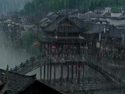 “小楼一夜听春雨,深巷明朝卖杏花。”#诗词 #传统文化 #临安春雨初霁 #陆游 #雨水