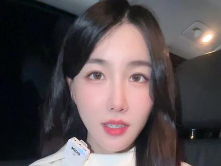 一品红单日一度20cm跌停,三年“推广费”33亿?#财经 #医疗 @果酱泡财经