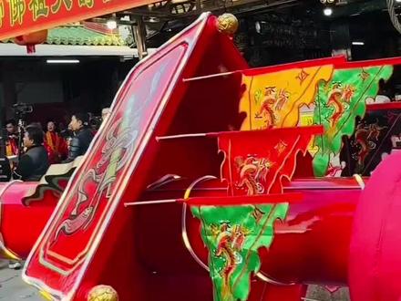 #传统民俗文化 #葵潭 #赛灯 十年一次的赛灯会
旗杆一升 含人平安大赚顺🎋