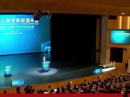 特朗普真是太疯狂了,这是给咱们送神助攻