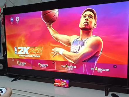 【电视对战手游】两个手柄,两个好友,一台电视,一个游戏,快乐翻倍#nba2k23手游 #手柄 #双人对战游戏