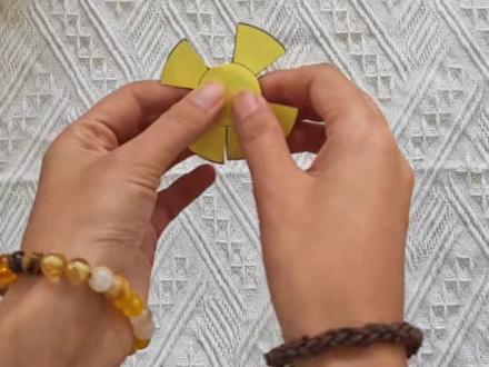 年夜饭立体旋转手抄报教程|一看就会 🎉新手小白一看就会的年夜饭旋转立体手抄报
一套包含(有字彩图,深色线稿,浅色线稿)
提供电子版素材可打印
#年夜饭 #年夜饭手抄报 #年夜饭要有仪式感 #立体手抄报 #手工