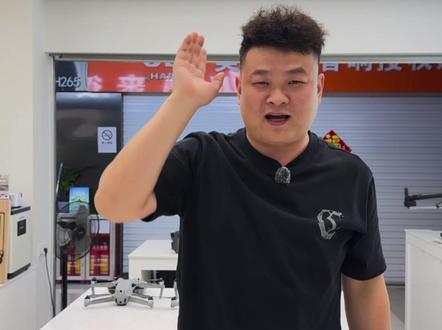 大疆AVATA360全景无人机,一机双模式,航拍天花板!
一键切换8K全景+4K FPV穿越,双大底传感器,画质拉满。
全向避障更安全,体感操控超丝滑,新手也能飞大片!
拍风景、拍旅拍、拍活动,一台搞定所有场景!#DJI大疆 #大疆AVATA360 #大疆无人机 #疆来很牛 #大疆王炸产品