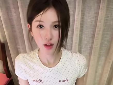 25年抖热舞合集来了 露思跳的太可爱啦#赵露思 #2025抖音热舞 #赵露思直播#卡点舞#赵露思闺蜜你还是太有节目了