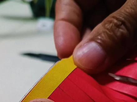 正月十五闹花灯来做个小灯笼应个景!做法超简单一看就会#手工 #实用生活妙招 #小妙招大作用 #家居好物 #上热门 @抖音创作小助手 @生活服务热点中心 @抖音小助手 @巨量引擎小助手 @全民任务小助手