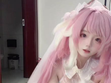 哥哥我摔倒了
#cos
#爱莉希雅
#哥哥我摔倒了