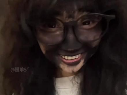 到底要多抑郁才能在玩椰壳粉挑战时不笑啊!#椰壳粉挑战 #ok了老铁 #整蛊 #玩个很新的东西 #有趣
