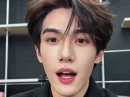 即梦出镜玩法教程来了 即梦AI分身怎么制作 AI出镜互动制作方法 和好友合拍怎么制作 即梦一键成片怎么制作 如何录制即梦分身 出镜互动玩法 #AI分身戏精大赛 #我的AI分身杀疯了#Seedance2.0 #即梦AI #即梦ai生成视频