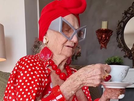 119岁老仙女的传奇人生! #贵妇 #长寿#纪录片