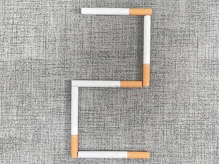 移动一根香烟,让2变成5,你知道怎么移吗?#益智 #烧脑