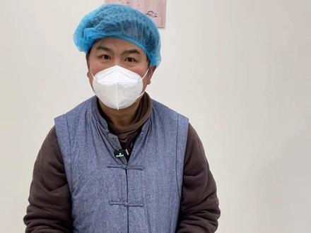 花1块得到的不仅仅是一顿午餐,更是满满的爱心,这样有大爱的老板我要点10086个赞#素食餐厅 #素食自助 #吾家素食 #素食主义者