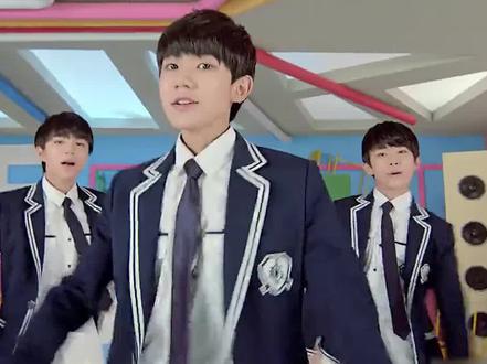 去和不去都可以,自己开心最重要不是吗!毕竟我们是大孩子啦#演唱会#tfboys十年之约