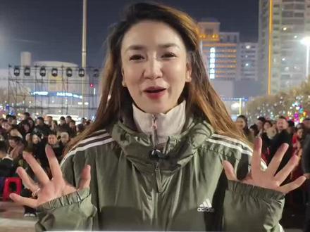 这里是和田 | 11月28日,和田队捧回阿图什杯冠军奖杯,荣耀归来!#阿图什杯太燃了#这里是和田#我们是冠军#冠军队回家#和田队 #阿图什杯太燃了