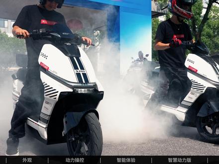 绿源电动车战神S86体验:年轻人的第一台“两轮超跑”?5大看点解析#AI #电动车 #绿源S86战神 #绿源523发布会