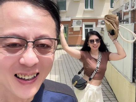 老公前任的孩子也是我的女儿,昨晚突然说回家吃饭,刚才这个月生日,那就趁机庆祝🎉一下吧~爱很简单,用心就好~#享受当下 #婚后生活 #记录真实生活 #香港