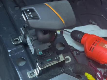 #长安univ #赛车 扶手箱拆了,换挡机构怎么固定