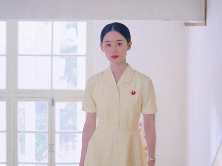 细节是方穆静婚后的配色越来越鲜艳了 细节是方穆静婚后的配色越来越鲜艳了,虽然两人都带着目的结婚,但其实两人都是互相喜欢,方穆静也一直是瞿桦的白月光