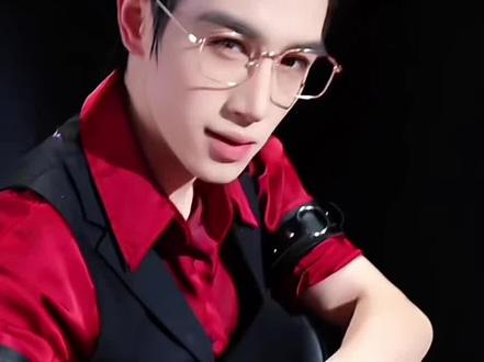 这红胶带转场喜欢吗? 随让你一直整人,被整了吧🤣🤣🤣 @周一👔ALL-IN03 #all苏江in03 #红胶带 #转场#男团