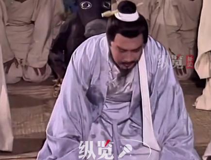 2月10日,演员唐国强发文悼念导演张中一:回想您当年拍摄《三国演义》之“卧龙吊孝”时的音容笑貌,仿佛就在眼前……