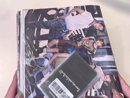 拆Cortis出道专🏔️wvs2.0雪地特典 嘿嘿嘿 第一次可能也是唯一发发男团啦#cortis #专辑开箱 #我的追星日记 #安乾镐 #金主训