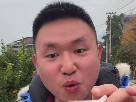 #名模坤直播回放 #名模坤的朋友圈 好大的一辆人😀