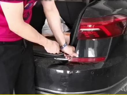 大众迈腾帕萨特速腾朗逸途观CC宝来POLO后杠灯流水灯无损安装教程。