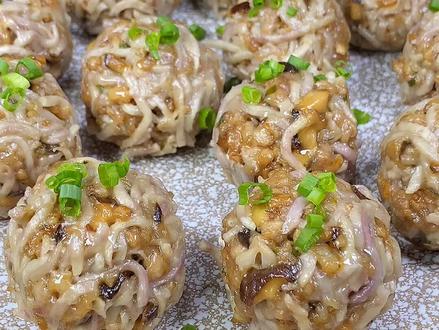 简单好吃的香芋丸子,蒸着吃更健康 @抖音小助手 #和邓伦一起吃饭 @DOU+小助手