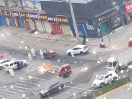 一条马路之隔得分界线 高陵区 经开区 希望可以快点好起来 我不想吃将近20一颗得白菜了#这座城市 #疫情防控