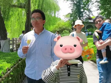 #剪辑教程 #视频剪辑 #生活vlog #马赛克 如何让马赛克跟着物体移动,再剪映里选择贴纸,跟踪就可以了,几个小细节注意一下,就不怕拍到违规画面了。@抖音创作者中心 @剪映