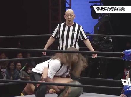 少林小金刚暴打嚣张美国选手 #摔角 #格斗