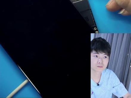 苹果11正常使用无摔无进水,突然反复重启不开机了。这是通病A13处理器虚焊导致的,咱们给CPU重新植锡修复此故障#手机维修技术分享 #苹果11CPU虚焊 #北京手机维修 #寄修手机