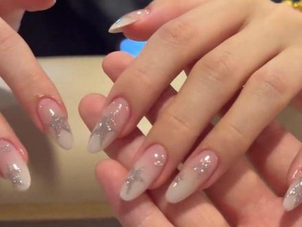 原来你们谈的恋爱都是这样的啊 #爱情 #美甲 #万万没想到