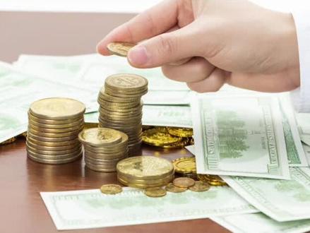 黄金破1700元是霸权阴谋?美国如何靠黄金转移全球债务危机?#财经