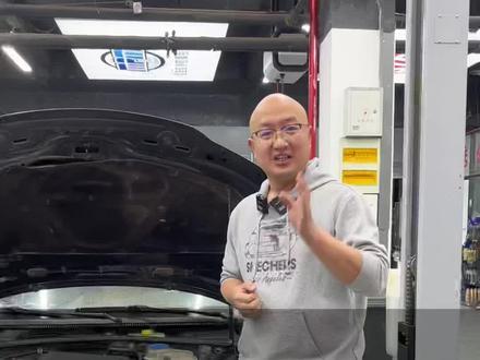 开车时机油灯报警可不一定是缺机油了,这三个机油灯故障灯必须要了解一下#汽车保养与维修 #每天一个用车知识 #石家庄天奥奥迪专修