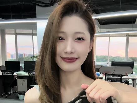 迈乐的毒液2.0T到底要不要买!相比于普通洞洞鞋有多值得买呢 #洞洞鞋的舒适感 #洞洞鞋走天下 #脚感舒适洞洞鞋 #脚感封神的通勤鞋 #强烈推荐洞洞鞋