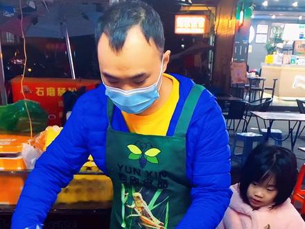 努力摆摊#手抓饼 #摆摊 #摆摊创业