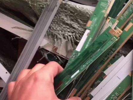 电视机提炼黄金#电子垃圾提炼黄金 #提炼黄金 #回收镀金料 #废料提炼黄金 #含金废料回收