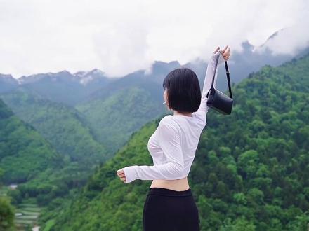 你那样死板的山,竟会为我哗然