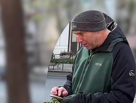 摩仔偶遇歪果仁,看看他的反应吧#机器狗 #歪果仁 #科技