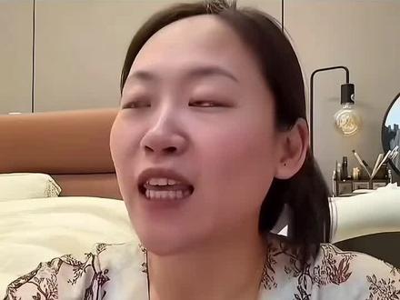 在我跟陆地失联的八个小时里 他向我坦白了一切