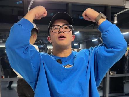 喂饭教学—反手高位下拉,想练背阔可以看看#增肌