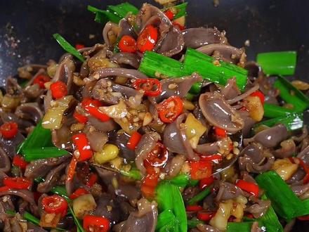 炒肉丝怎样才能嫩 81fc0b04e9b6a7636655a14da4ddf2b9~tplv-dy-resize-origshort-autoq-75:330.jpeg?x-expires=2015578800&x-signature=%2F25poBfPb%2FsAwasgJeR7f5o9l%2B0%3D&from=3213915784&s=PackSourceEnum_AWEME_DETAIL&se=false&sc=cover&biz_tag=pcweb_cover&l=20231117193814221173325B70CB0DA7AB