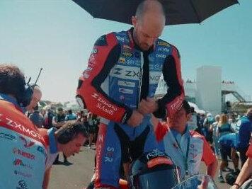 张雪机车820RR,拿下世界冠军!,独自领跑碾压雅马哈一众车型#张雪 #张雪机场 #体育精神 #世界冠军 #内容启发搜索