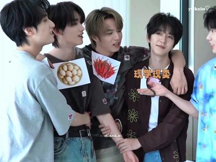 揽肩与背后抱,没有不把手放在兄弟身上的义务。#时代少年团 #贴贴 #马嘉祺丁程鑫宋亚轩刘耀文 #张真源严浩翔贺峻霖 #团魂