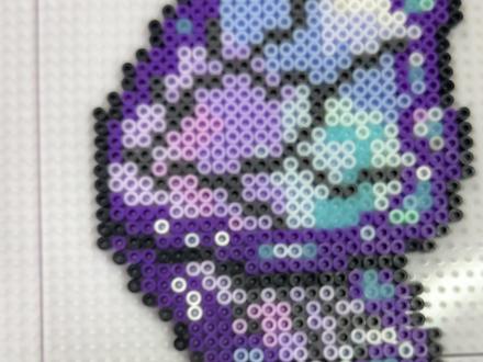 🦋夜光蝴蝶窗帘绑带,实物巨巨巨美丽~ 图纸来源🍠:@婧婧子,加了一些夜光豆子
#拼豆 #拼豆豆 #蝴蝶忍 #拼豆图纸#手工diy