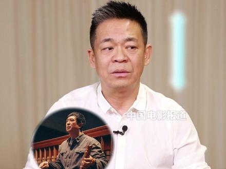 #孙浩说不能把苟存忠演成歌星 #孙浩 接受专访,当初收到#张嘉益 邀约出演角色 “苟师” 苟存忠时,他十分意外。他也由衷感谢这份邀约,表示绝不会辜负朋友的信任,直言一定“不能把苟存忠演成歌星”。